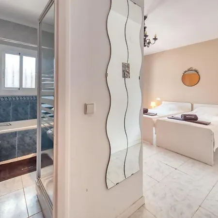 Terrafortuna Sleeps 12 Pool Wifi Villa Lloret de Mar